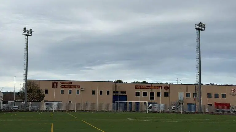 Campo de fútbol Andrés Lococo en Santoña.