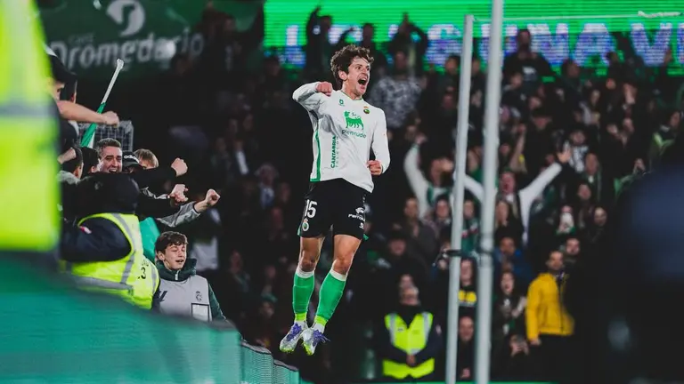 Sangalli celebró el gol.