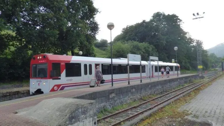 Estación del tren en Gama, en Bárcena de Cicero. R.A.