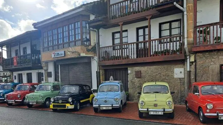 Concentraci&oacute;n de coches en Escalante.