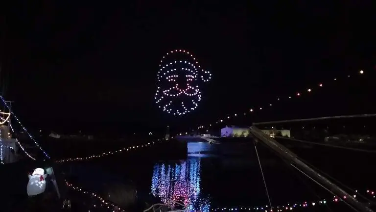 Espect&aacute;culo de drones en el puerto de Santo&ntilde;a el a&ntilde;o pasado. R.A.