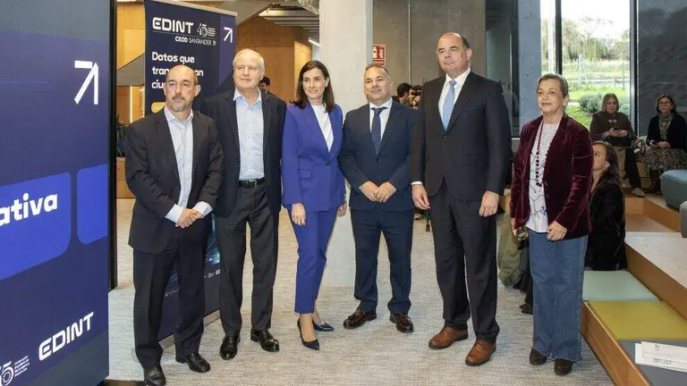 Un momento de la inauguraci&oacute;n del Centro en Santander.