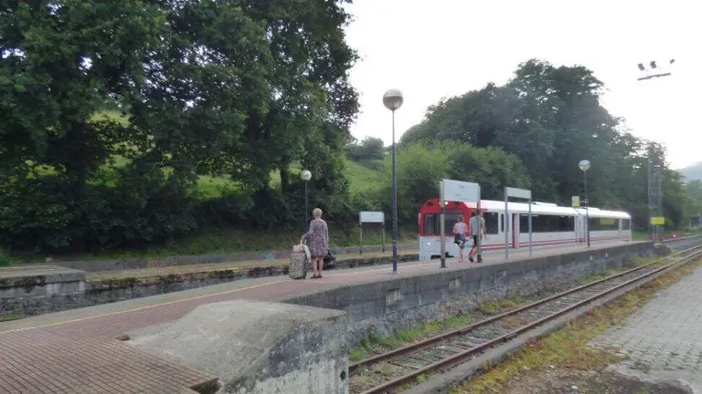 Estaci&oacute;n de Gama, en B&aacute;rcena de Cicero. R.A.