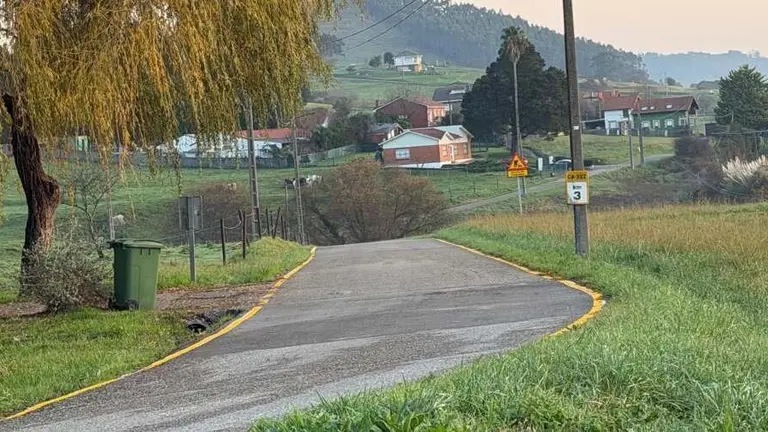 Carretera que une Mar y Mogro.