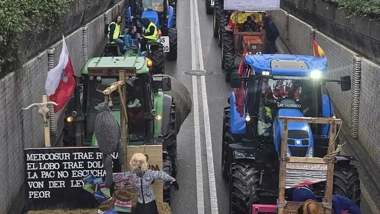 Tractorada en Santander.