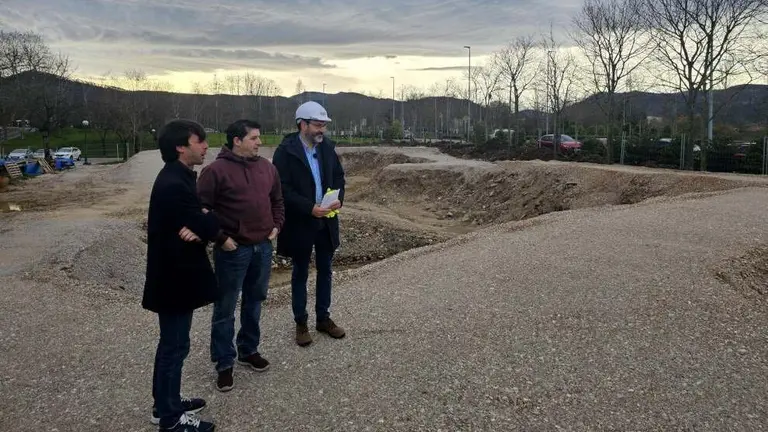 Visita a las obras del skatepark.