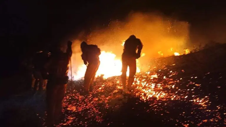 Un momento del incendio.