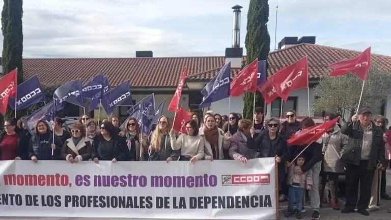 Concentraci&oacute;n en la residencia Ballesol.