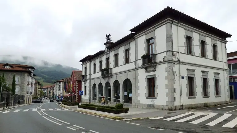 Ayuntamiento de Ramales de la Victoria. R.A.