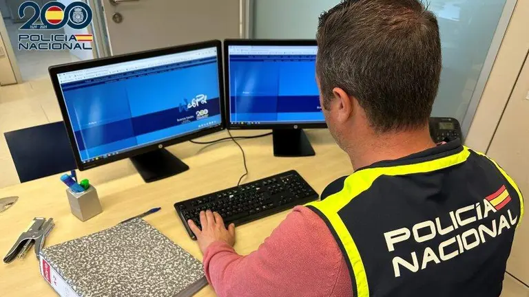 Agente de la Polic&iacute;a Nacional.