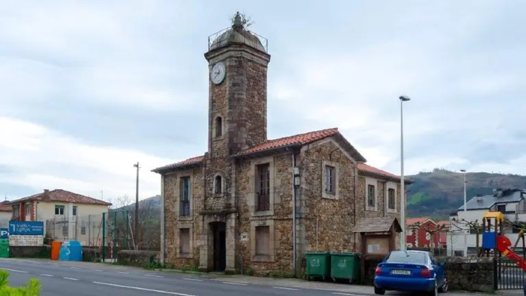 Torre del reloj de Pomaluengo. P&aacute;gina web del Ayuntamiento