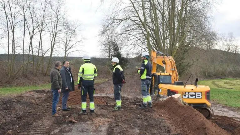 Actuaci&oacute;n en Vio&ntilde;o para evitar las inundaciones.