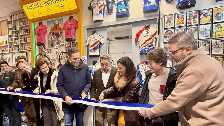 Visita de Miguel Indurain al Museo.