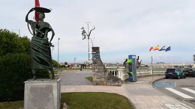 Paseo mar&iacute;timo de Laredo. R.A.