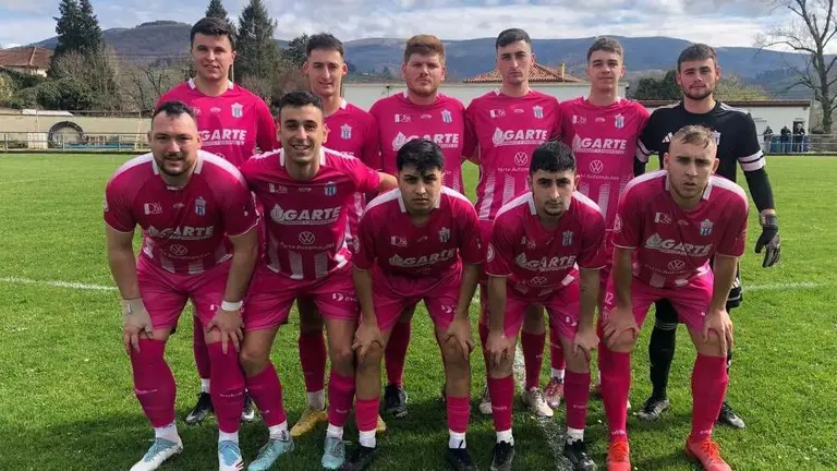 Naval B 2025-2026. Facebook