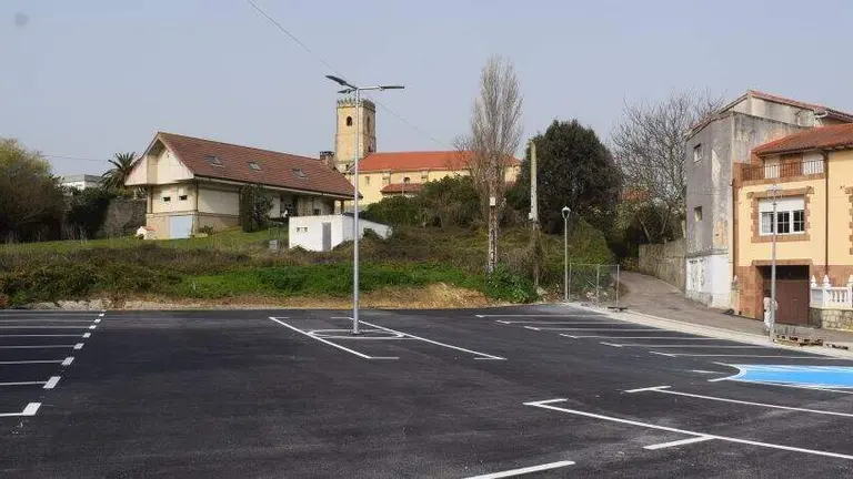 Nuevo aparcamiento en Liencres.