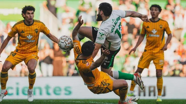 Villalibre volvi&oacute; a jugar.