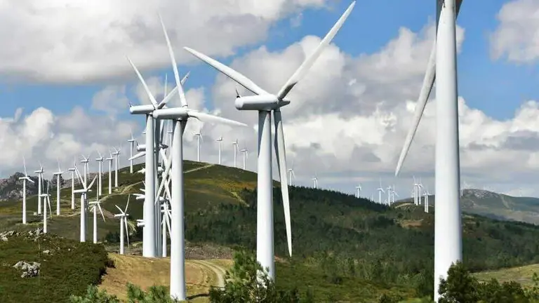Parques e&oacute;licos en Cantabria.