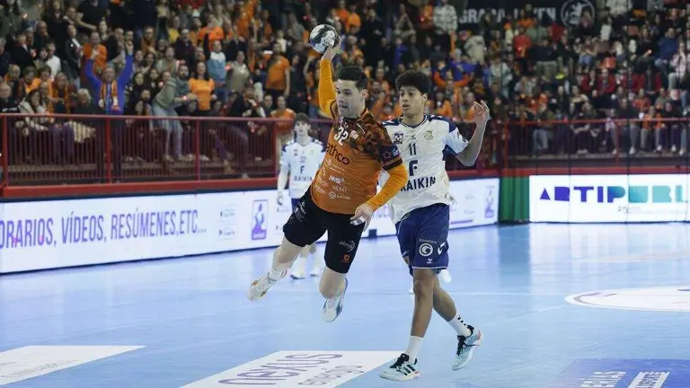 Un momento del encuentro con un resultados ajustado.