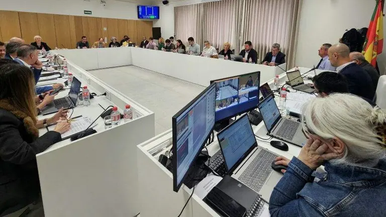 Concejales en el Pleno de Torrelavega.