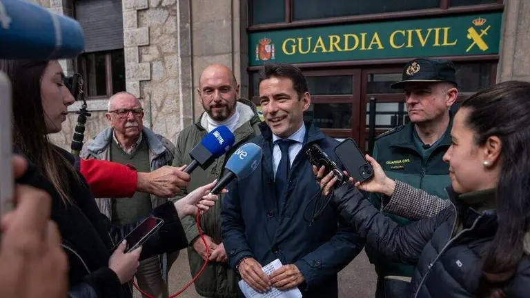 Las autoridades pol&iacute;ticas en Laredo.