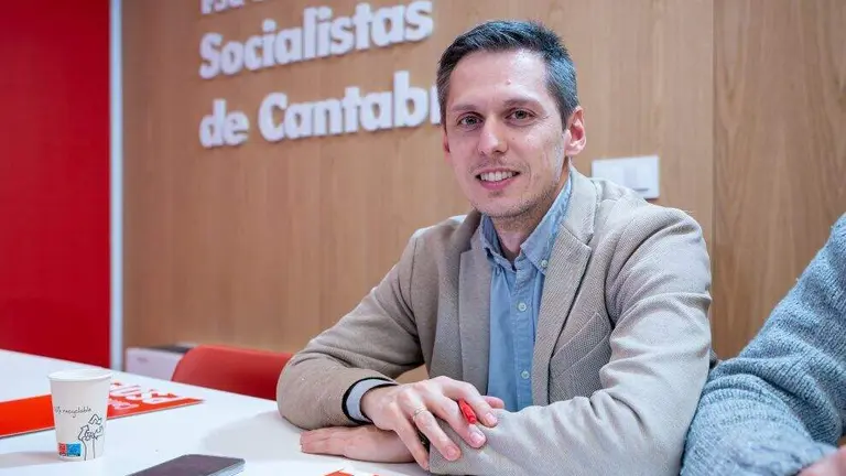 El diputado regional del PSOE, Mario Iglesias.