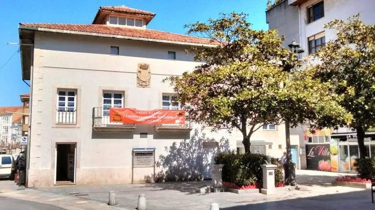 Casa de Cultura de Santo&ntilde;a. R.A.