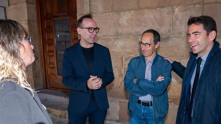 Primer encuentro institucional en Reinosa.