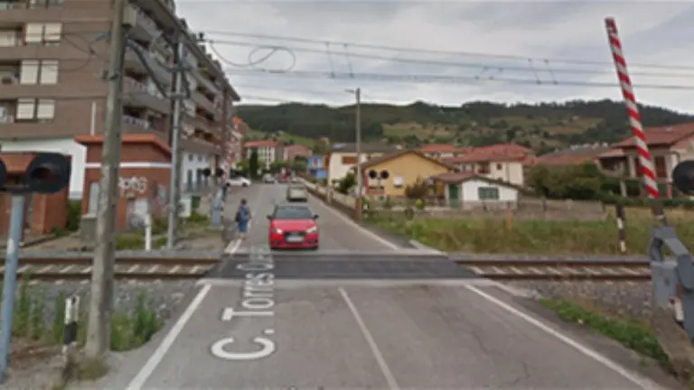 Paso a nivel en Los Corrales de Buelna.