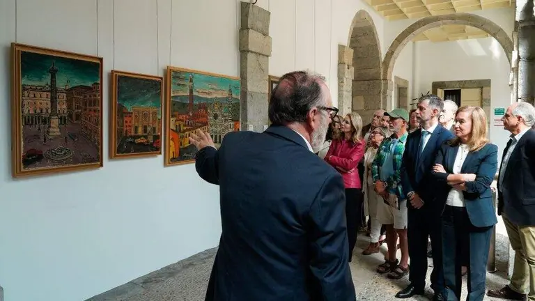 Inauguraci&oacute;n de la muestra en el Parlamento de Cantabria.