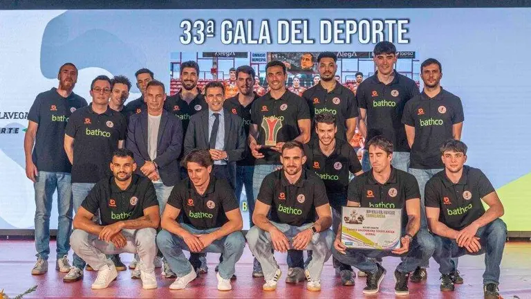 El Bathco Balonmano Torrelavega.