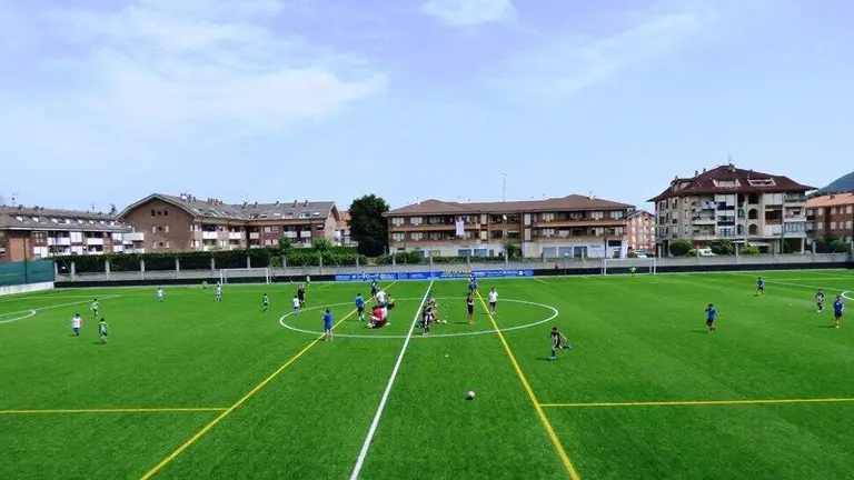 Campo de f&uacute;tbol de Gama. R.A.