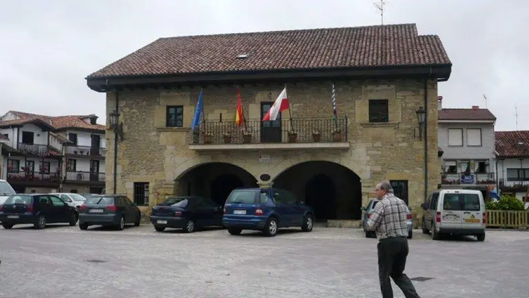 Ayuntamiento de Escalante. R.A.