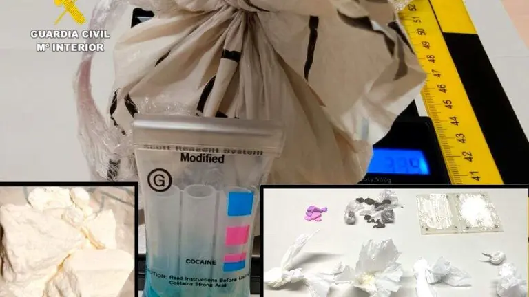 Material incautado por la Guardia Civil.