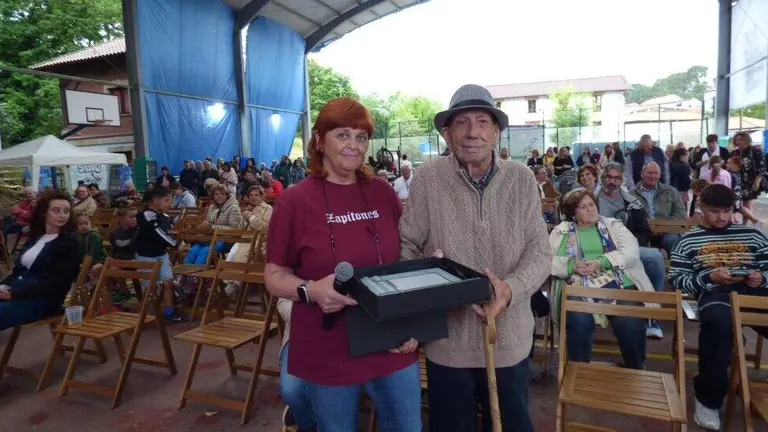 Homenaje a los vecinos m&aacute;s longevos. R.A.