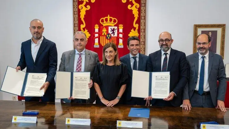 Firmado el convenio del soterramiento ferroviario en Torrelavega.