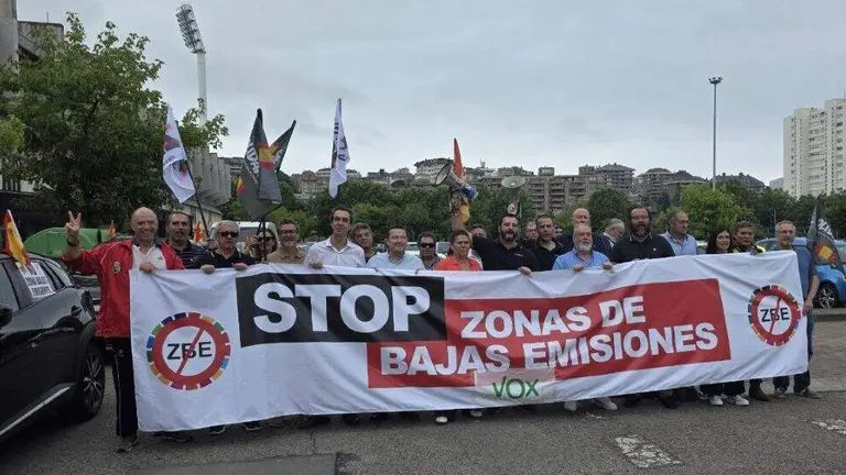 Movilizaci&oacute;n contra las Zonas de Bajas Emisiones en Santander y Torrelavega.