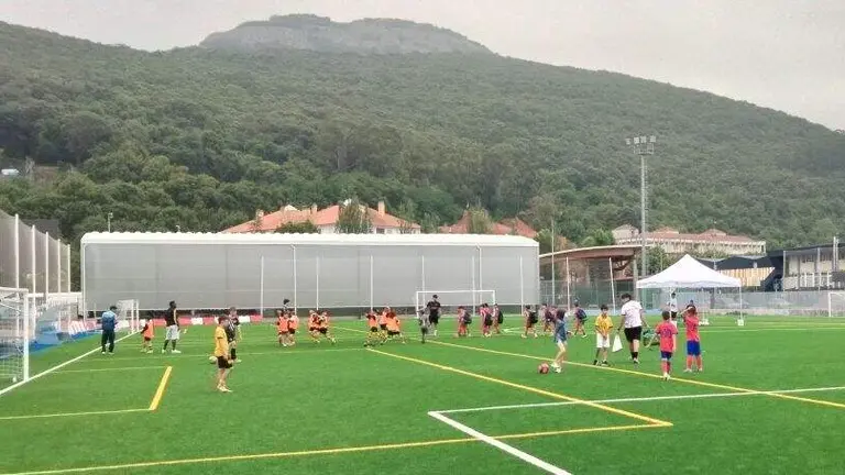 Campo de f&uacute;tbol Andr&eacute;s Lococo en Santo&ntilde;a. R.A.