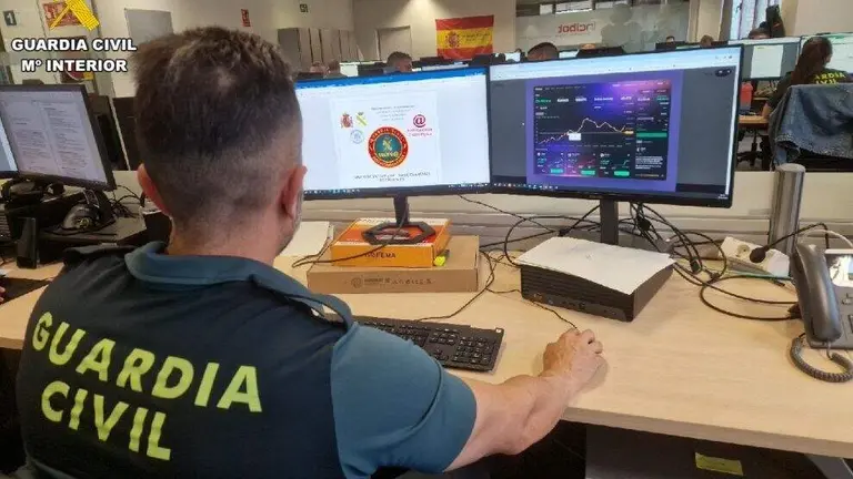 Agentes de la Guardia Civil.