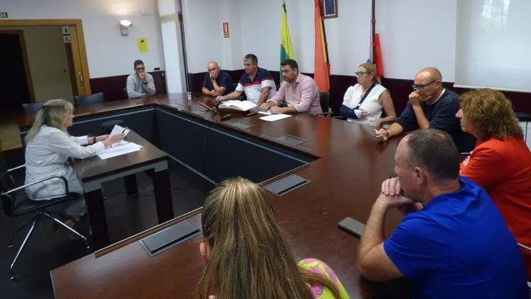 Sesi&oacute;n plenaria en Ribamont&aacute;n al Monte. R.A.