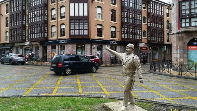 Tr&aacute;fico en Torrelavega. R.A.