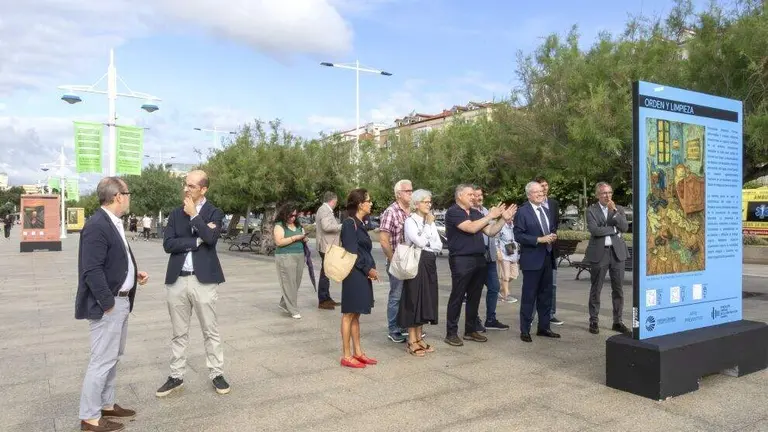 Muestra en el Paseo Mar&iacute;timo de Santander.