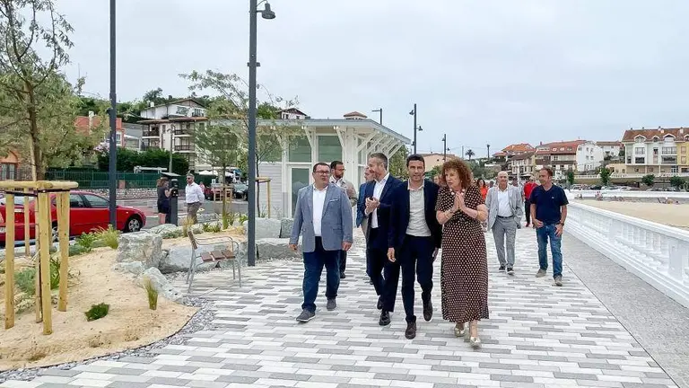 Nuevo paseo mar&iacute;timo de Comillas.