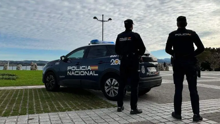 Agentes de la Polic&iacute;a Nacional en Santander.