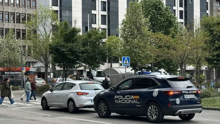 Polic&iacute;a Nacional en Santander.