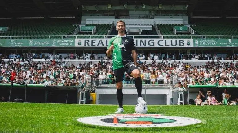 El jugador en Los Campos de Sport.