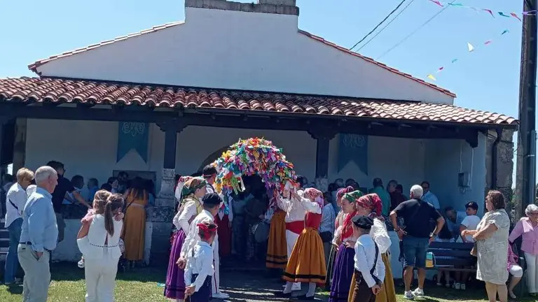 Procesi&oacute;n en Marina de Cudeyo.