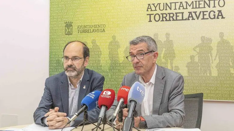 El PRC-PSOE explican las inversiones en Torrelavega.
