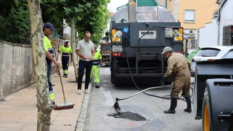 Bacheo en las calles de Reinosa.