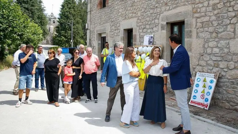 Las autoridades pol&iacute;ticas visitaron las instalaciones en Ucieda.